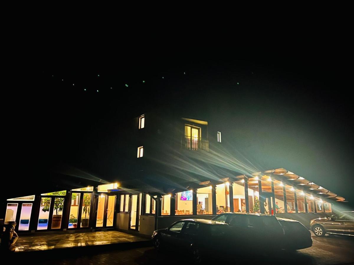 Pensiunea Sky Hub Arieseni Exterior photo